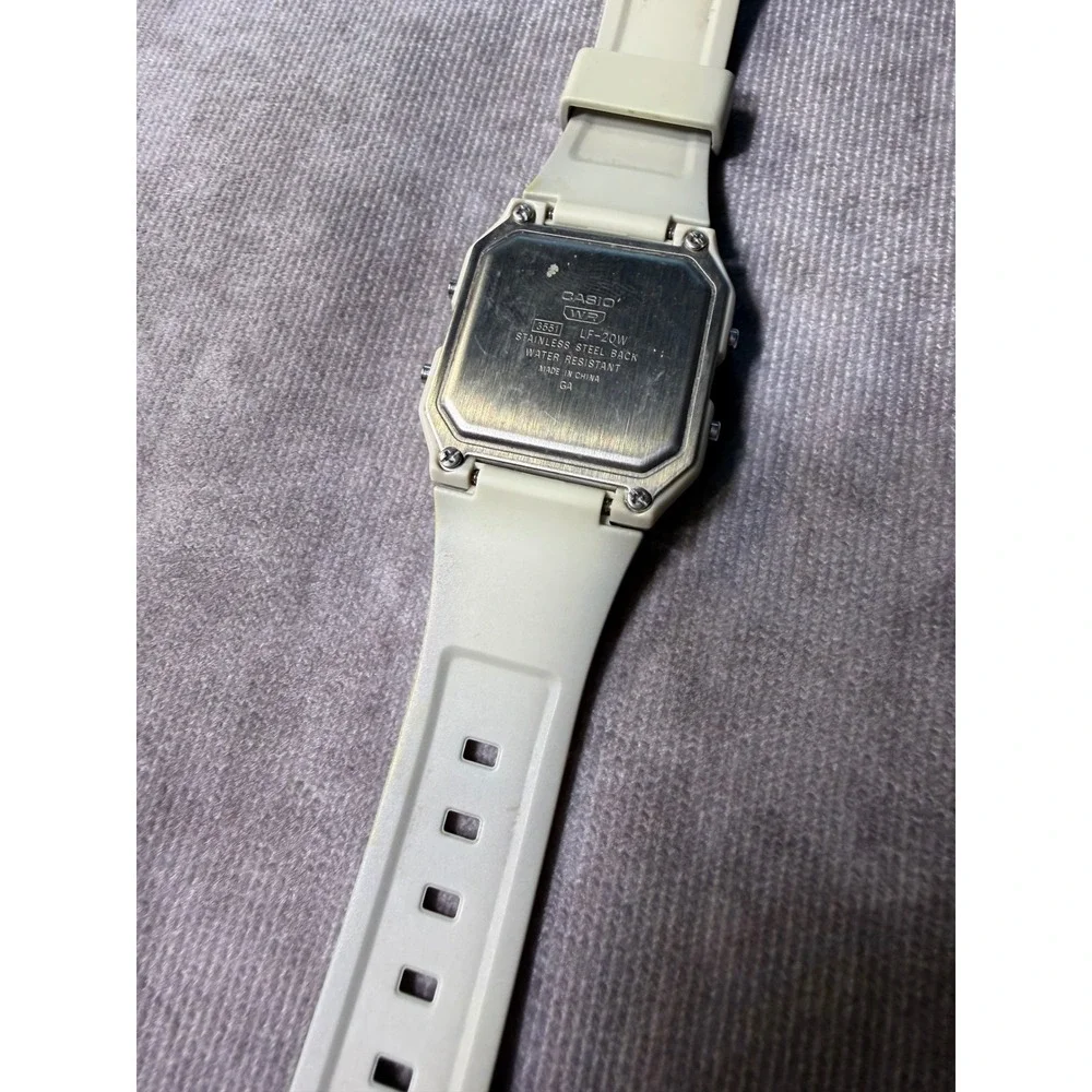 Casio LF-20W-8A Digital Watch Cream Off White Retro Twin Graph World Time 3551